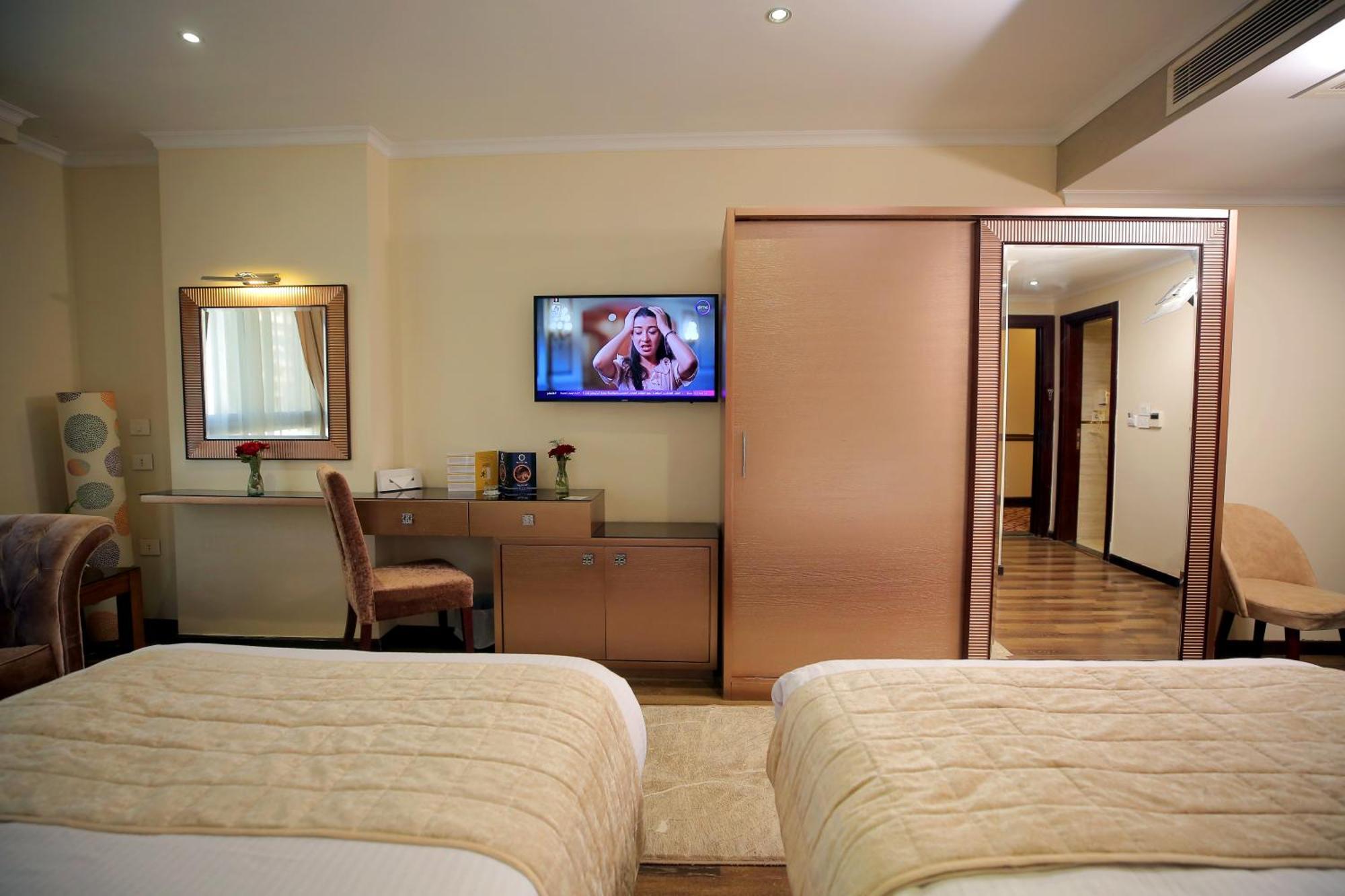 Cairo Taj Hotels & Suites - Dokki エクステリア 写真